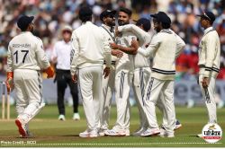 अगर वे ड्रॉ करा लेते हैं तो लोग पूछेंगे.. आज 7 विकेट ले पाते हैं या नहीं, नासिर
हुसैन ने गिल के ‘भरोसे’ पर उठाए सवाल - image