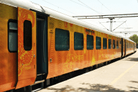 Tejas Superfast Special Train will run between Indore-Mumbai