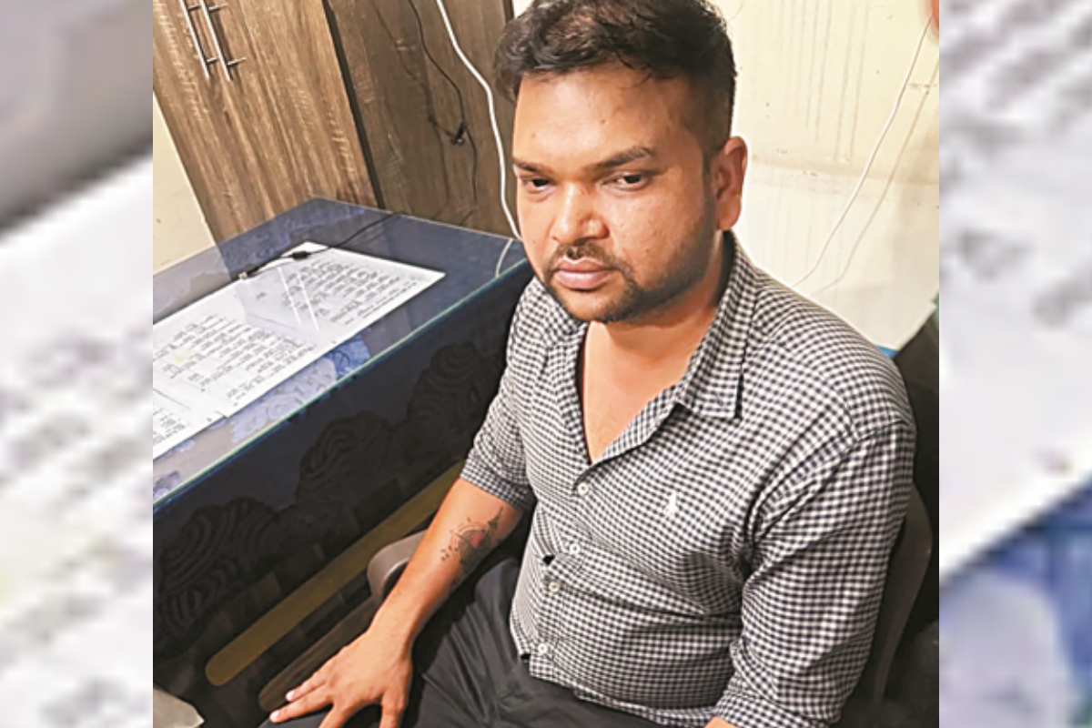 उदयपुर में AAO रिश्वत लेते रंगे हाथ गिरफ्तार, अस्पताल के निरीक्षण में कमियां
नहीं निकालने के एवज में मांगे डेढ़ लाख