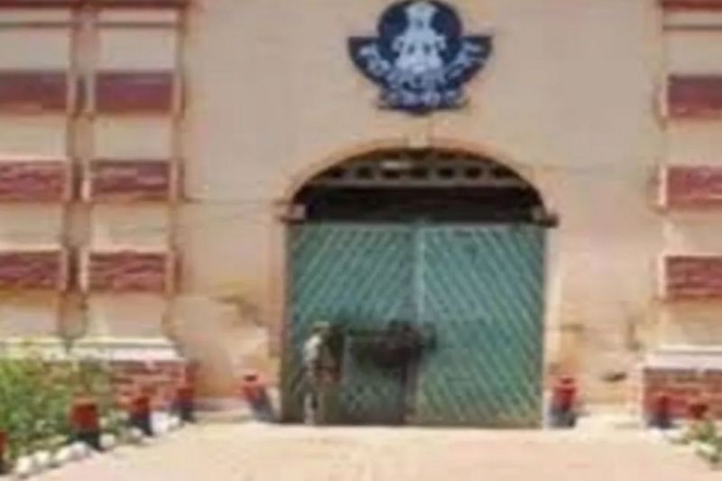 वरिष्ठ जेल अधीक्षक रंग बहादुर पटेल का तबादला