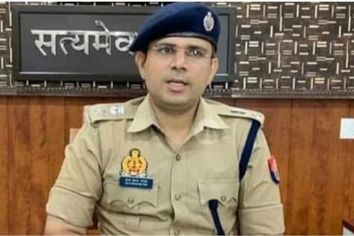 गोरखपुर में पति-पत्नी पर लगा गैंगस्टर, मकान दिलाने के नाम पर भोले भाले लोगों से
किए थे लाखों की ठगी