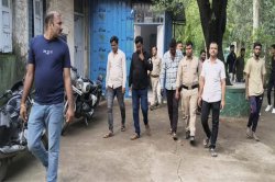 अड़ीबाजी कर धमकाने, बलात्कार करने व माता-पिता से मारपीट करने वाले आरोपी गिरफ्तार - image