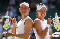 Wimbledon 2025: वेरोनिका कुदेरमेतोवा और एलिस मर्टेंस ने महिला युगल खिताब जीता - image