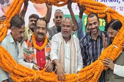 बिहार चुनाव से पहले JDU को झटका, पूर्व विधान पार्षद विनोद कुमार सिंह ने थामा
Congress का हाथ - image