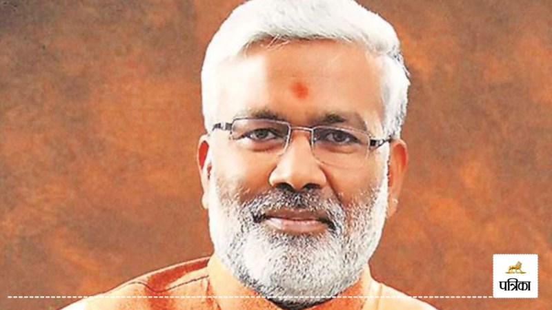 Water power minister Swatantra Dev Singh roared in Ayodhya