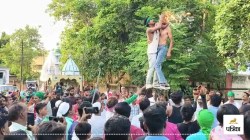 Muharram 2025: यूपी के चंदौली जिले में मुहर्रम पर क्यों फोड़ी जाती है आग से भरी
मटकी? जानिए इसकी अनोखी कहानी - image