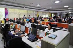 महिलाओं के लिए खुशखबरी! दिल्ली में अब रात में भी कर सकेंगी नौकरी, मिलेगी सुरक्षा
की गारंटी - image