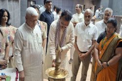 आर्थिक, राजनीतिक और सांस्कृतिक क्षेत्र में सशक्त बने आधी दुनिया - image