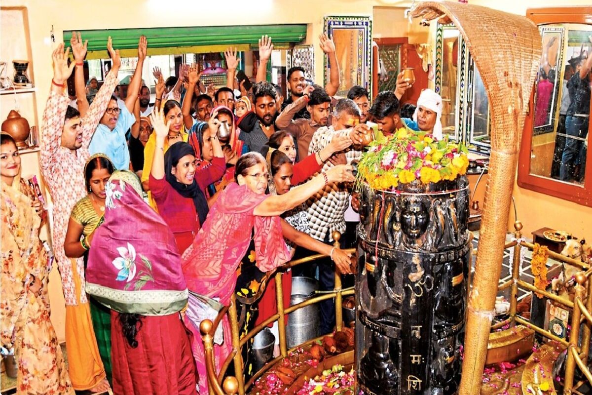 भीलवाड़ा के हरणी मंदिर में करें 12 ज्योतिर्लिंग के दर्शन, 5 फीट ऊंचे शिवलिंग में
बसे हैं सभी स्वरूप