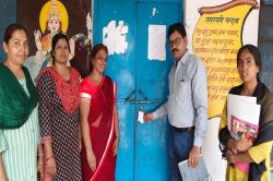 जर्जर स्कूलों पर कार्रवाई: पत्रिका की खबर के बाद प्रशासन सख्त, कमरों पर ताले - image