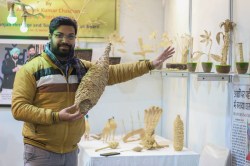 अभिषेक चौहान: विरासत को संजोने वाला युवा कलाकार - image