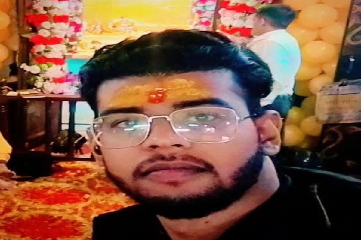 Alwar News: दोस्त ने सुनाई दर्दनाक कहानी, कहा- अचानक देव का पैर फिसला और वह पानी
में गिर गया.. मैं चिल्लाता रह गया