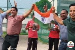 टीम इंडिया में इस क्रिकेटर को शामिल किए जाने पर करनाल में जश्न, बधाई देने वालों
का लगा तांता - image