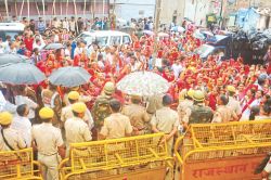 Bayosa Temple: कथा के बाद बायोसा मंदिर तक कूच के आह्वान पर कथावाचक को रोका,
धक्का-मुक्की में चोटिल, गर्माया माहौल - image