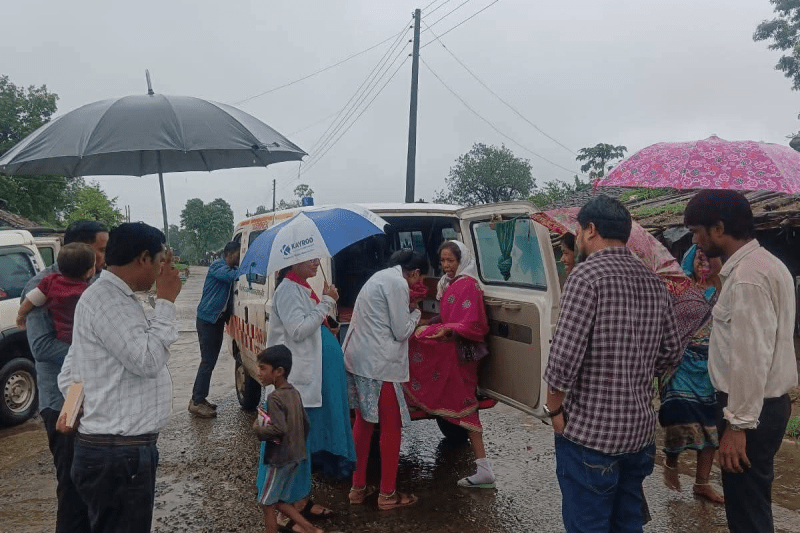 woman hide pregnancy dhongi baba superstition dastak abhiyan mp news