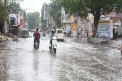 सावन की झड़ी ने बुझाई तपिश, बीकानेर तरबतर, औसत से 56% ज्यादा भीगा बीकानेर, अभी
और बरसेंगे बादल - image