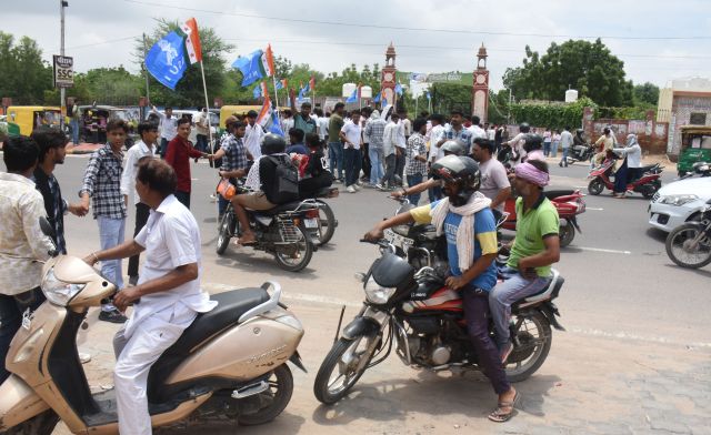 Demand for student union elections