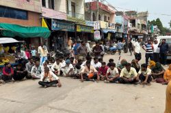 खदान के पानी में डूबने से किशोरी की मौत, लगाया जाम - image
