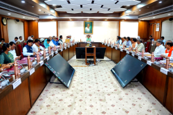 Mohan Cabinet Decision : मोहन कैबिनेट के अहम फैसले, बिजली कंपनियों में अब होगी
बंपर भर्ती - image