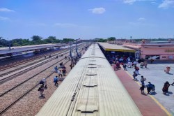 Raipur News: 15 में से 12 स्टेशनों के काम अधूरे, रेलवे निर्माण कंपनियों को करेगा
ब्लैक लिस्ट - image