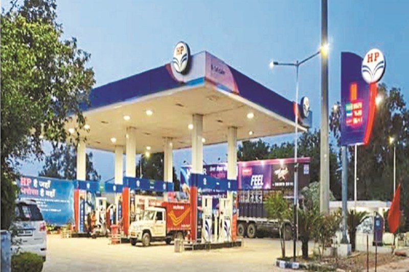 बिना हेलमेट नहीं मिलेगा पेट्रोल, 24 घंटे के भीतर लागू हुआ नया नियम