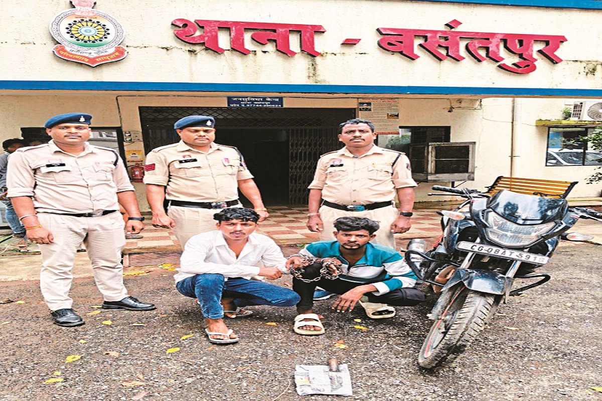 CG Crime: देवधर बाबाधाम की यात्रा पर निकले युवक से लूट, तीन आरोपी गिरफ्तार