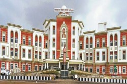 CSVTU: इंजीनियरिंग कॉलेजों के प्राचार्य समेत दूसरे राज्यों के कई प्रोफेसर्स भी
कुलपति की रेस में, राजभवन से आखिरी चरण में प्रक्रिया - image