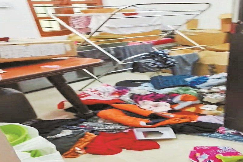 CG Crime: कालोनी में चोरों ने बोला धावा, 9 घरों से 12 लाख से अधिक की चोरी