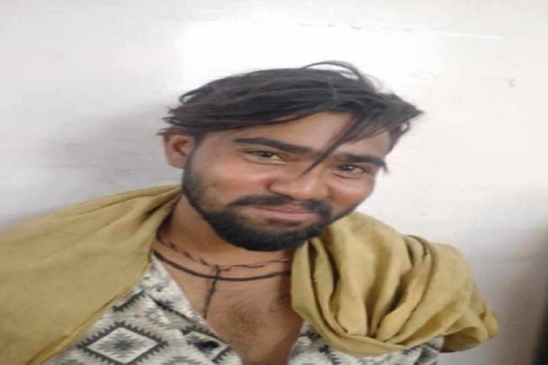 CG Crime: छत में बैठे दो युवकों के बीच विवाद, पीट-पीटकर कर दी हत्या, नाले में फेका शव