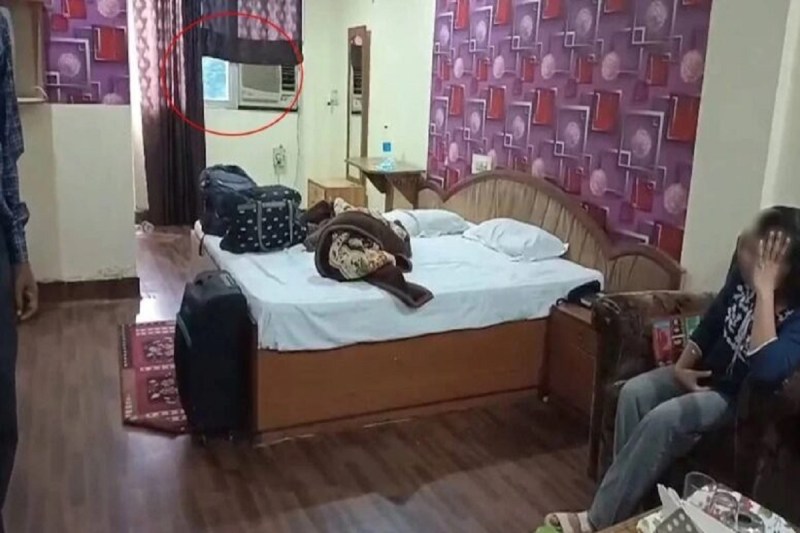 Man Tries to Rape Woman Doctor in Hotel Room, Entered by Jumping Through Window