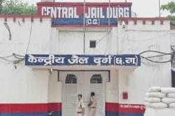 CG Suicide: दुर्ग जेल में कैदी ने लगाई फांसी, बाथरुम के पिल्लर से लटका मिला शव - image