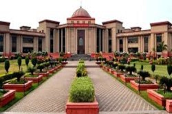 High Court: फार्मासिस्ट भर्ती में फॉर्मेसी डिग्रीवाले भी हो सकेंगे शामिल,
हाईकोर्ट ने दिए निर्देश - image
