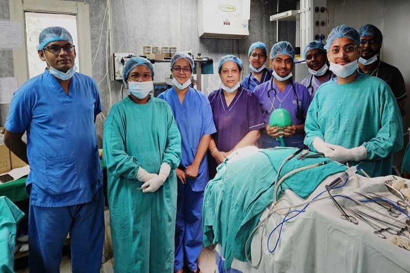 CG News: 7 सेंटीमीटर तक चेहरे में घुसा औजार, ईएनटी के डॉक्टरों ने किया जटिल ऑपरेशन, घायल बालक को जोखिम से बाहर लाया