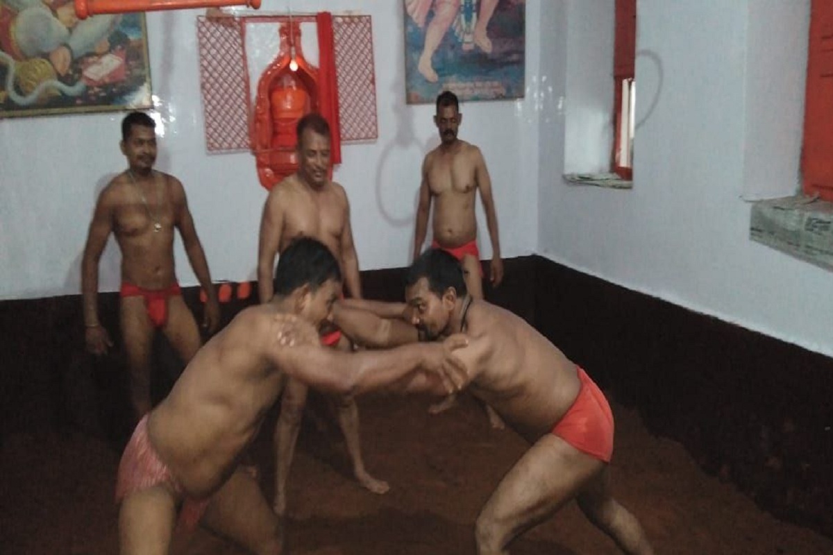 Nag Panchmi 2025: जिम के दौर में भी अखाड़ों की परपरा में पहलवानी जिंदा, लडको से साथ लड़कियां भी ले रही प्रशिक्षण
