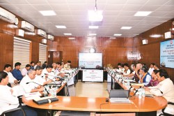 CG News: ट्रेनों की लेटलतीफी को लेकर भड़के सांसद बृजमोहन अग्रवाल, बोले- दो साल
में छत्तीसगढ़ रेलवे की स्थिति होगी बेहतर - image