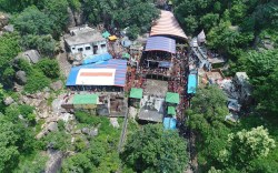 छह साल बाद भी अधर में जटाशंकर धाम का रोप-वे प्रोजेक्ट, हर साल आते है 1 करोड़
श्रद्धालु, नहीं मिल पा रही सुविधा - image