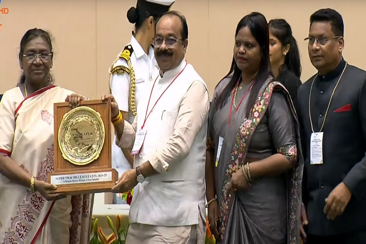 स्वच्छता सर्वेक्षण में छत्तीसगढ़ को 7 राष्ट्रीय पुरस्कार, रायपुर को मिला
मिनिस्टरियल अवार्ड