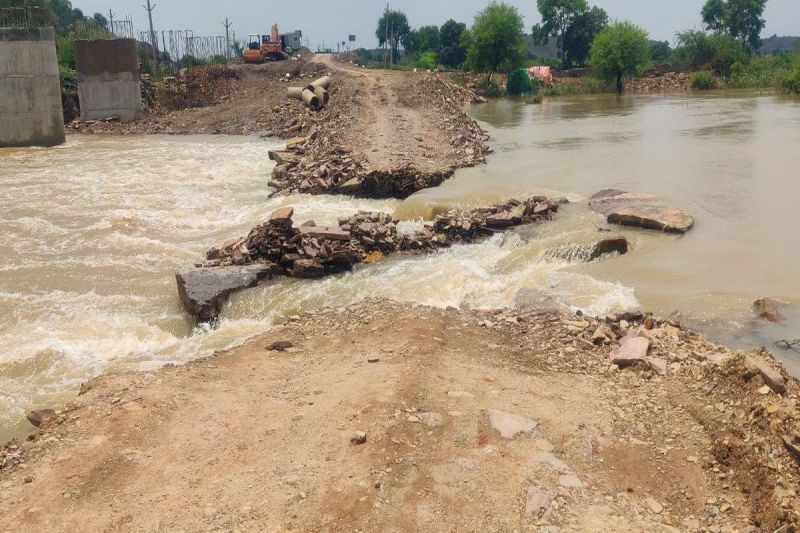 तीसरी बार बहा वैकल्पिक मार्ग