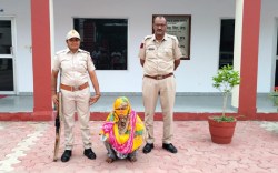 सादुलपुर में डकैती की मास्टर माइंड महिला गिरफ्तार, मामले में अब तक 5 आरोपी
गिरफ्तार - image