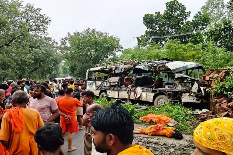 देवघर बस हादसा