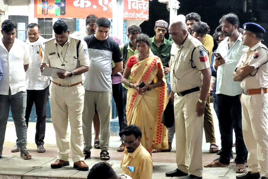 Dhuni Wale Dadaji Darshan
