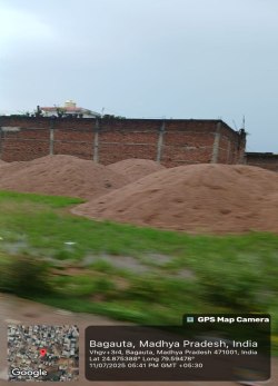 नालों की मिट्टी धोकर बना रहे रेत, अवैध रूप से शहर में जगह-जगह बनाए डंप - image