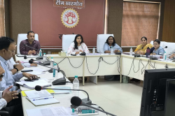 अफसरों की लापरवाही देख भड़की कलेक्टर साहिबा, लिया बड़ा एक्शन! - image