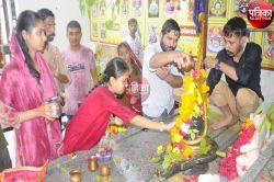 VIDEO : श्रावण के पहले सोमवार को शिवालयों में उमड़े श्रद्धालुओं ने किया जला
भिषेक - image