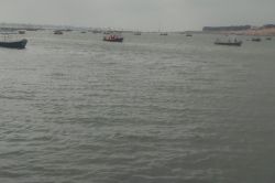 Ganga-Yamuna Flood Alert: प्रयागराज में गंगा-यमुना उफान पर, बाढ़ का खतरा बढ़ा - image