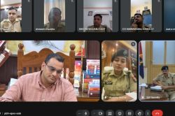 श्रावण मास में कांवड़ यात्रा को लेकर पुलिस अलर्ट, एसएसपी ने अधिकारियों संग की
समीक्षा बैठक, दिए ये निर्देश - image