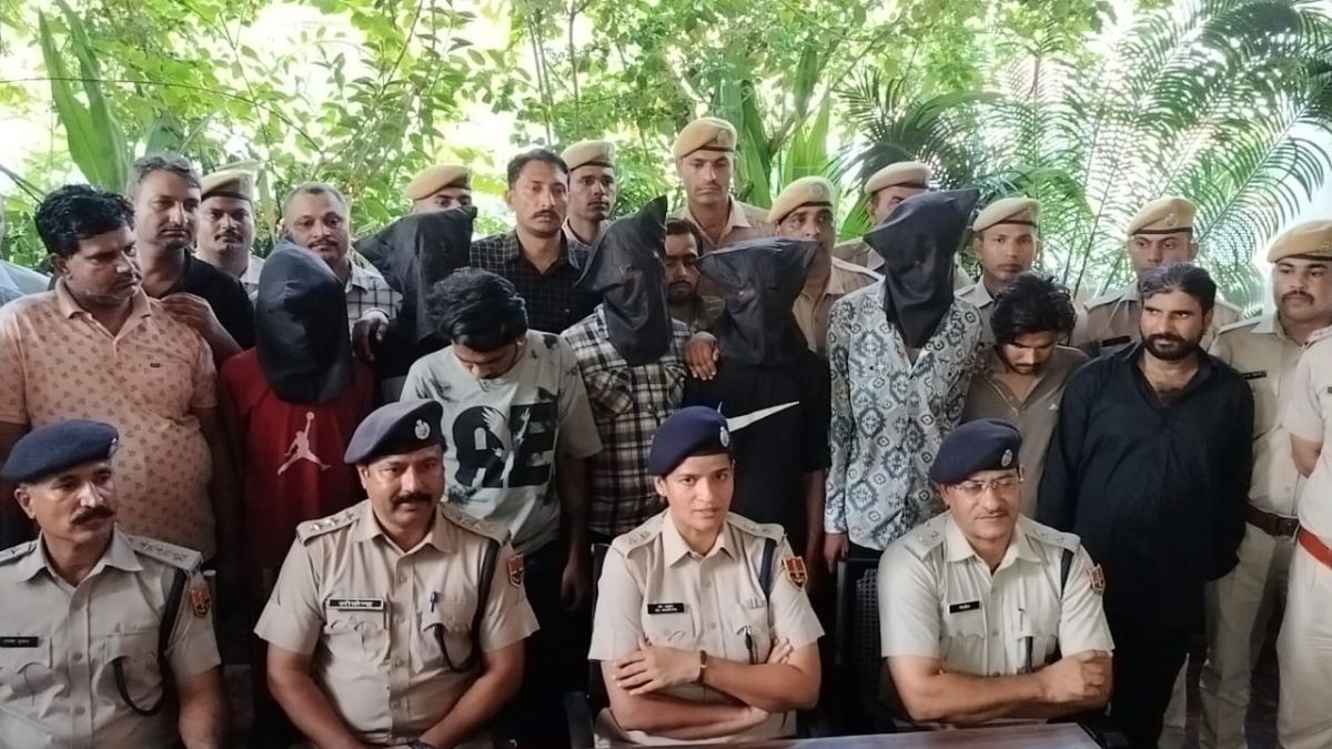 कोटा में 90 लाख का सोना लूटने के मामले में 10 आरोपी गिरफ्तार, जानिए कैसे रची
साजिश
