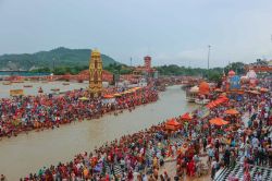 Sawan 2025: शिवभक्तों के लिए Good News, घर के पास ही केवल 30 रुपए में मिल रहा
गंगोत्री का पवित्र गंगाजल - image