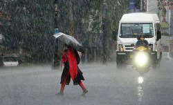 मानसून ने पकड़ी रफ्तार: 3, 4, 5, 6, 7, 8 और 9 जुलाई को होगी भारी बारिश, मौसम
विभाग का अलर्ट - image
