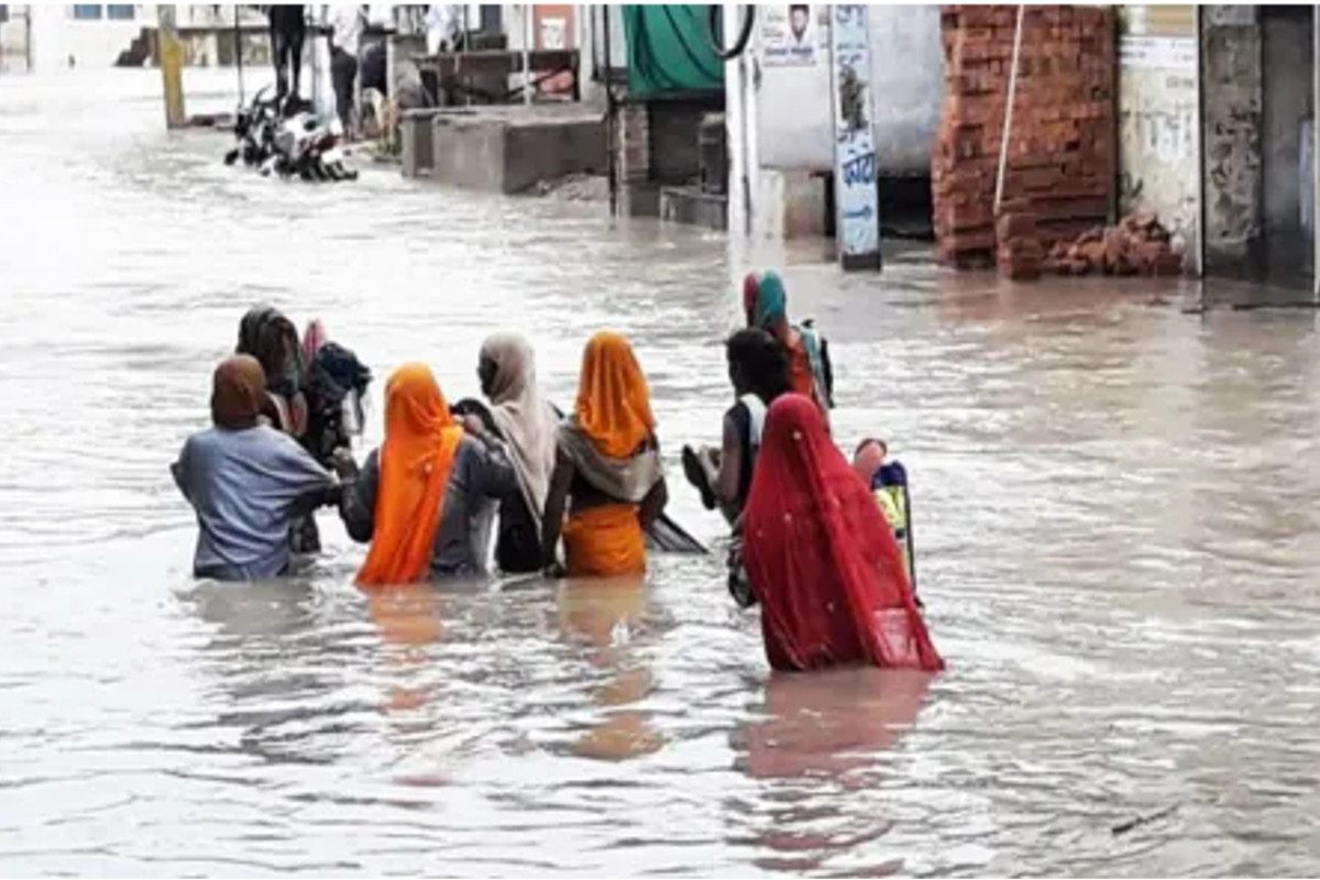 Rain Alert: दौसा में इस मानसून की पहली सर्वाधिक बारिश, 158 MM पानी बरसा, 3 दिन
अति भारी बारिश का अलर्ट